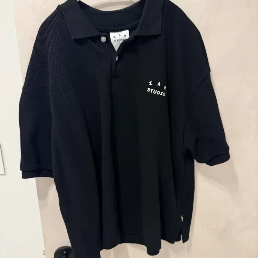 [BUNJANG] IAB Studio Cropped Pique Black T-shirt / 아이앱 스튜디오 크롭 피케 블랙 반팔티