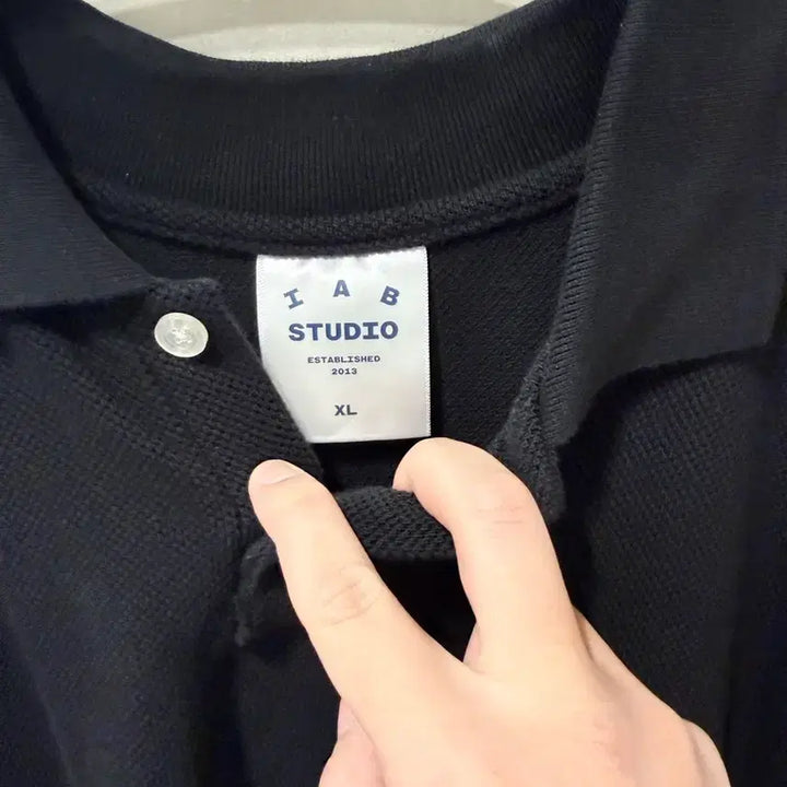 [BUNJANG] IAB Studio Cropped Pique Black T-shirt / 아이앱 스튜디오 크롭 피케 블랙 반팔티