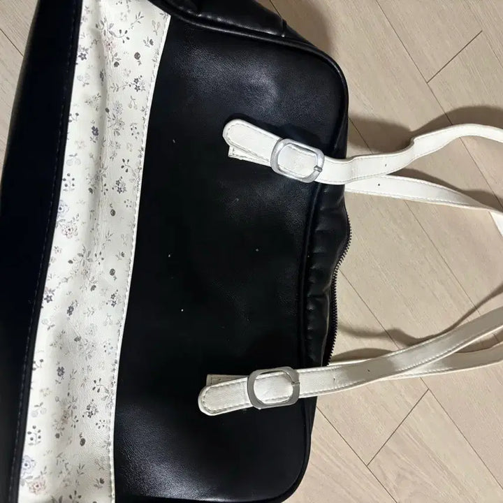 [BUNJANG] Vintage Flower Pattern School Bag (Black) / 빈티지 모리걸 플라워패턴 스쿨백 블랙