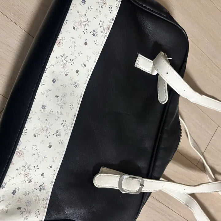 [BUNJANG] Vintage Flower Pattern School Bag (Black) / 빈티지 모리걸 플라워패턴 스쿨백 블랙