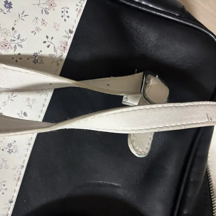 [BUNJANG] Vintage Flower Pattern School Bag (Black) / 빈티지 모리걸 플라워패턴 스쿨백 블랙