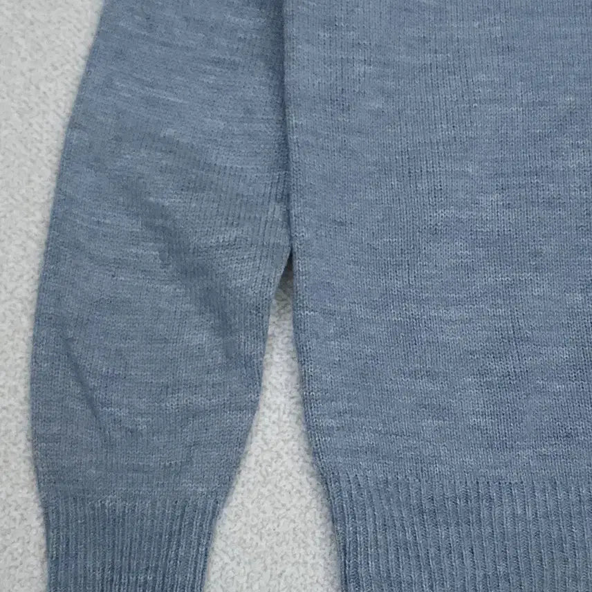 [BUNJANG] Disney Mickey Mouse Knit Crewneck Sweater / (1)디즈니 미키마우스 니트 크루넥 데일리 남녀공용