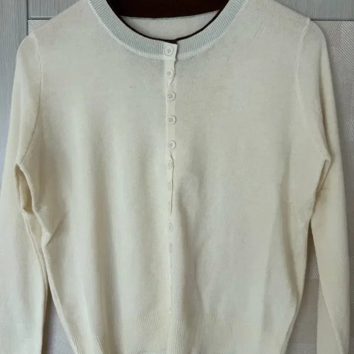 [BUNJANG] Ivory Knit Cardigan / 아이보리 니트 가디건