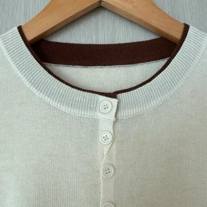 [BUNJANG] Ivory Knit Cardigan / 아이보리 니트 가디건