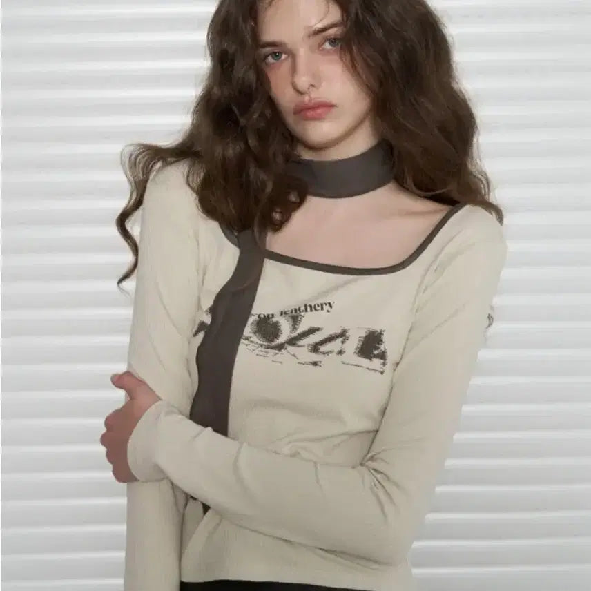 [BUNJANG] Leather Square Neck Tie Scarf T-shirt / 레더리 스퀘어넥 타이 스카프 티셔츠