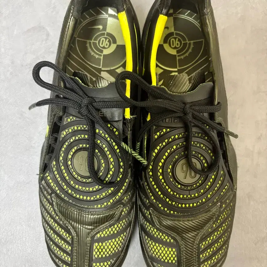 [BUNJANG] Nike Total90 Laser II Soccer Cleats / 나이키 축구화 토탈90 레이저 2 (사이즈 270)