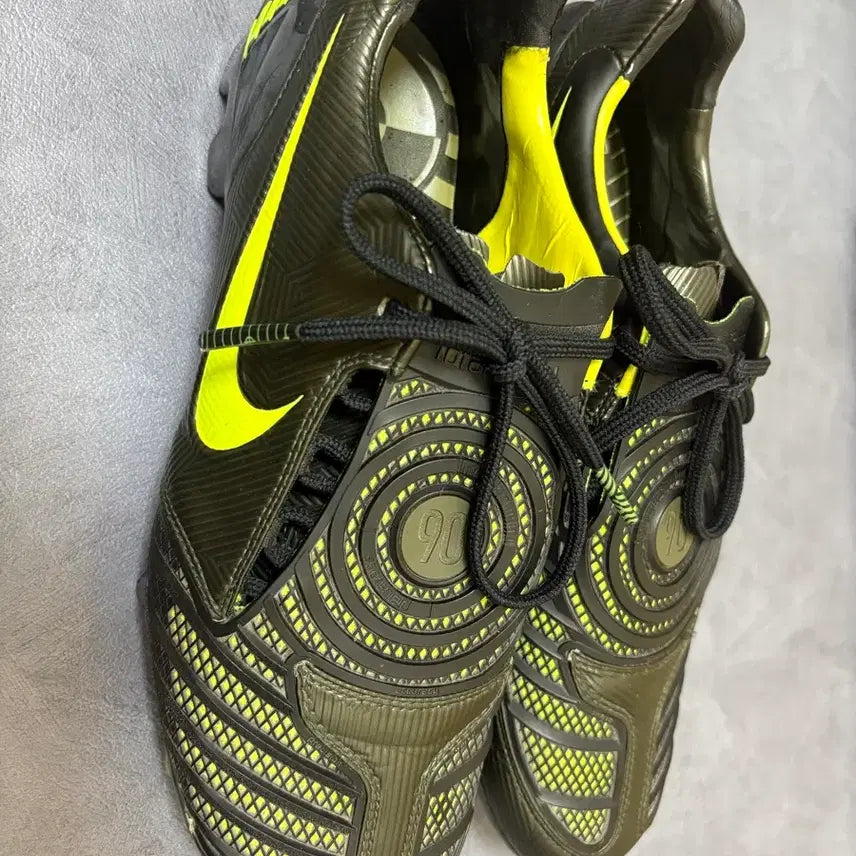 [BUNJANG] Nike Total90 Laser II Soccer Cleats / 나이키 축구화 토탈90 레이저 2 (사이즈 270)