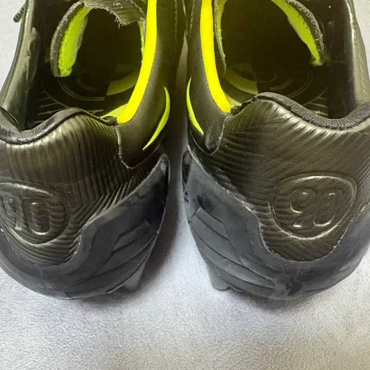 [BUNJANG] Nike Total90 Laser II Soccer Cleats / 나이키 축구화 토탈90 레이저 2 (사이즈 270)