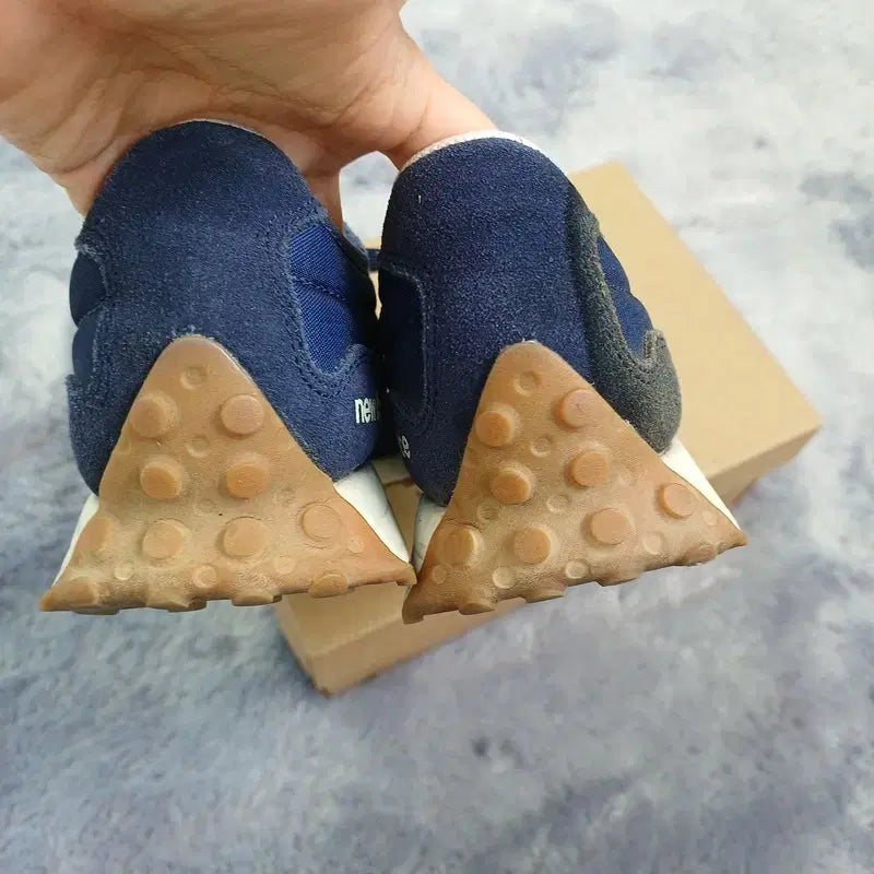 [BUNJANG] New Balance 327 Sneakers (230) / [230] 뉴발란스 운동화 327