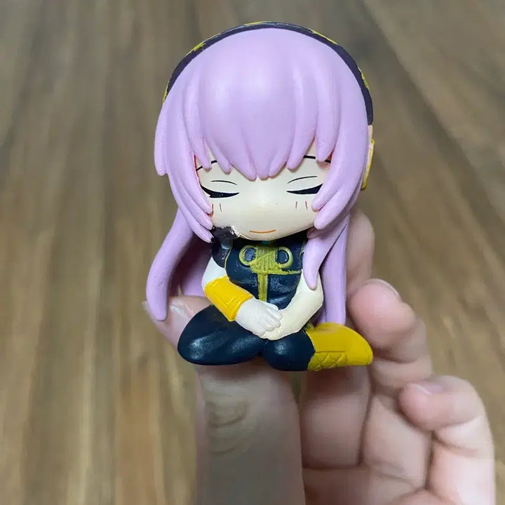 [BUNJANG] Vocaloid Megurine Luka Shoulder Mount Gacha Figure Series 1 / 보컬로이드 어깨쿵 가챠 1탄 메구리네 루카
