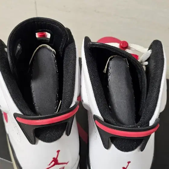 [BUNJANG] Air Jordan 6 Retro Carmine Sneakers / 에어조던 6 레트로 카마인 285 사이즈