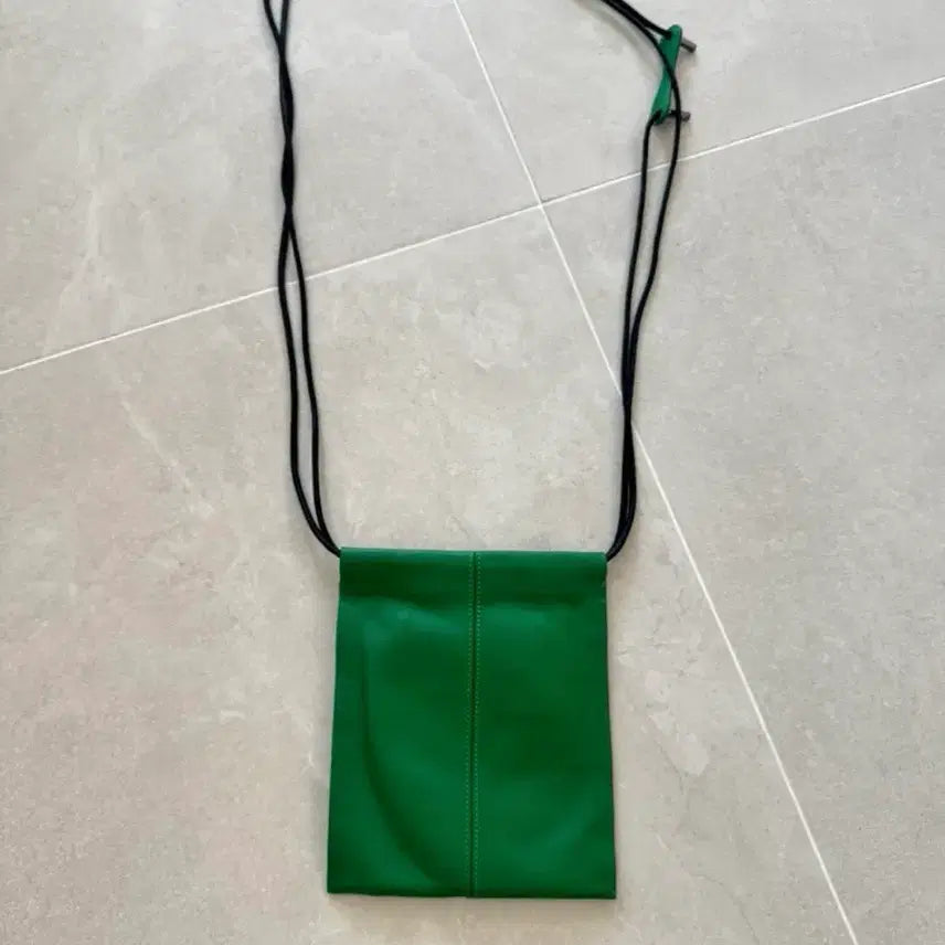 [BUNJANG] Years Ago Sacoche Bag / [이얼즈어고] 샤코슈백 새상품