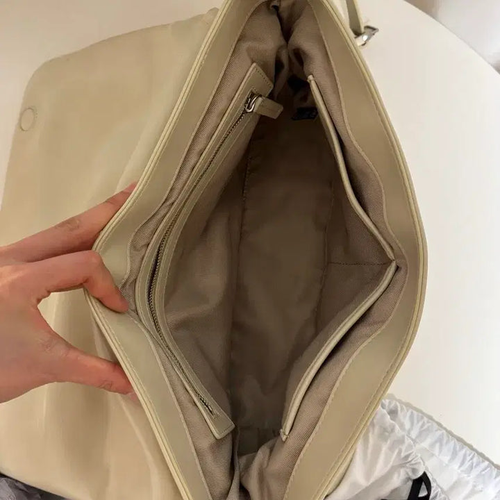 [BUNJANG] Stand Oil Fluffy Bag (L size) (Vanilla) / (단종) 스탠드오일 플러피백 (L size) (바닐라)