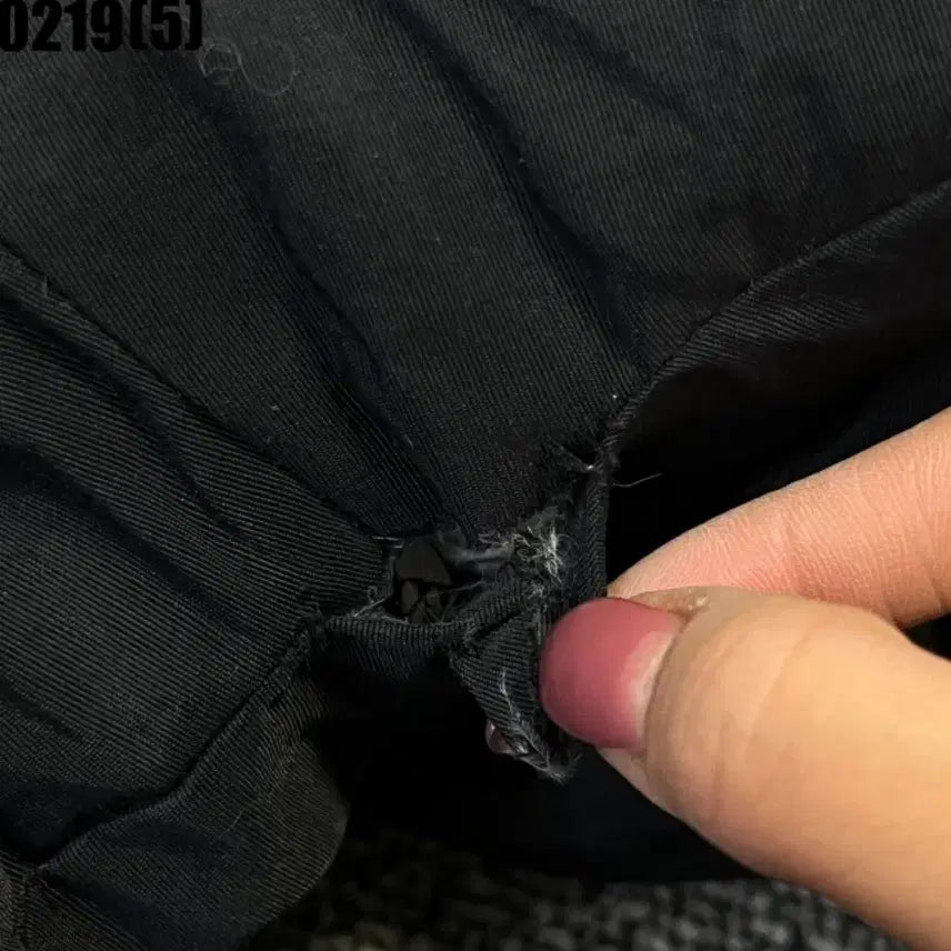 [BUNJANG] Discovery Black Hooded Padded Jacket 110 / 디스커버리 블랙 후드 패딩 점퍼110 0219