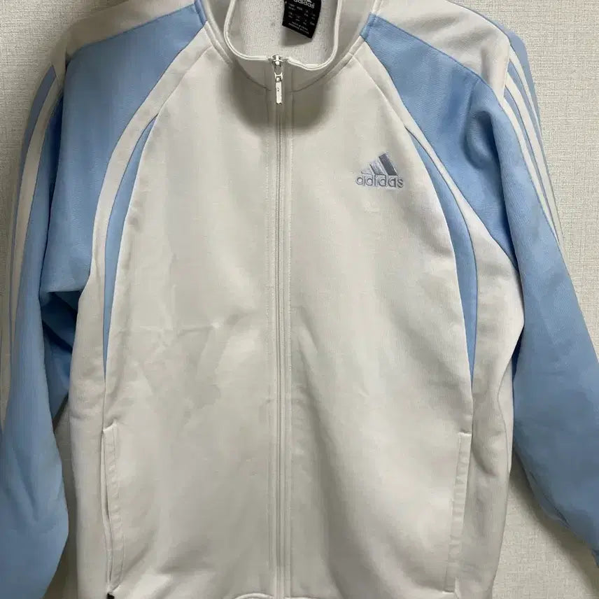 [BUNJANG] Adidas Cinnamoroll Track Top Jersey / 아디다스 하늘 트랙탑 져지 시나모롤