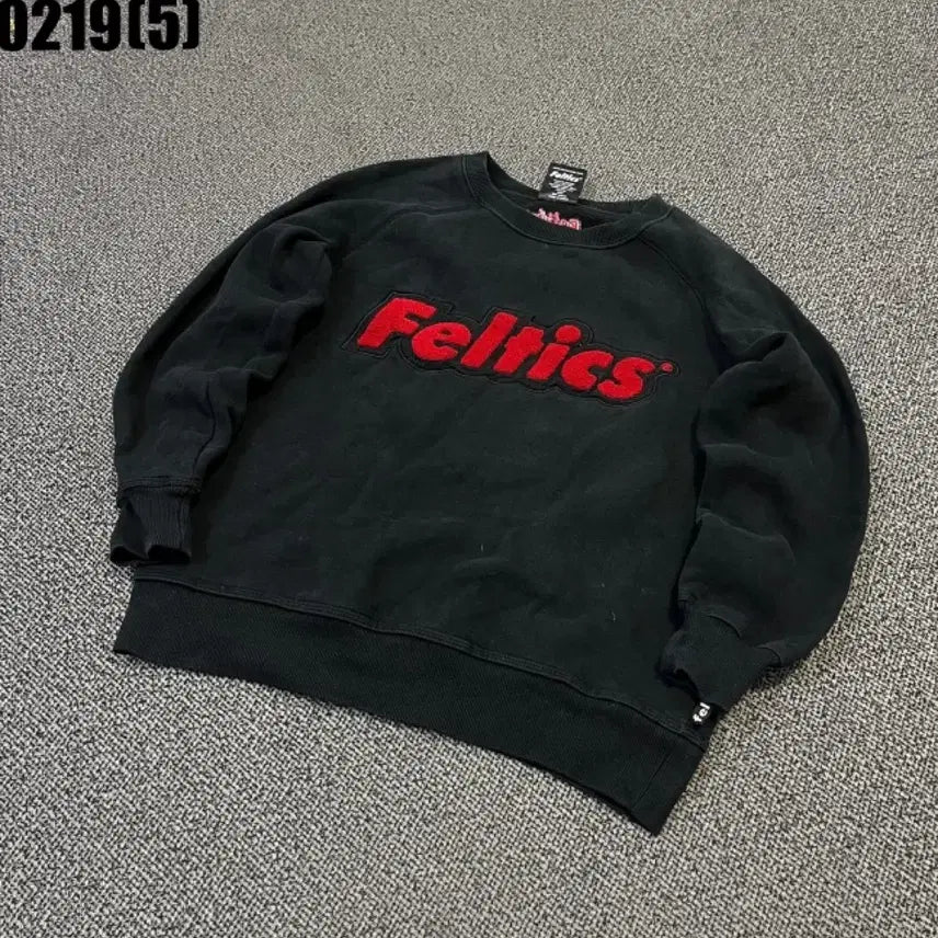 [BUNJANG] Feltics Black Sweatshirt / 펠틱스 Feltics 블랙 맨투맨 티셔츠s 0219