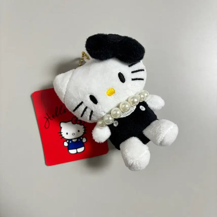 [BUNJANG] Hello Kitty Black Ribbon Pearl Necklace Keyring / 헬로키티 블랙리본 진주목걸이 인형 키링