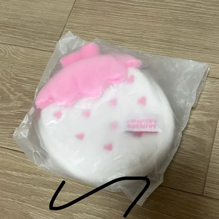 [BUNJANG] Canmake Strawberry Pouch / 캔메이크 딸기 파우치