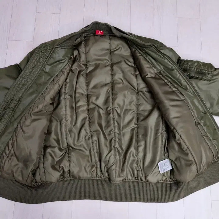 [BUNJANG] Puma Bomber Jacket / 푸마 카키색 봄버 자켓