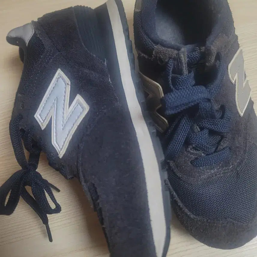 [BUNJANG] New Balance 574 Navy Suede Sneakers / 뉴발란스574 운동화 네이비 스웨이드