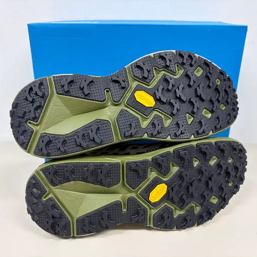 [BUNJANG] HOKA Speedgoat 2 Running Shoes / [260,285]HOKA 호카 스피드고트 2 신품 무료배송