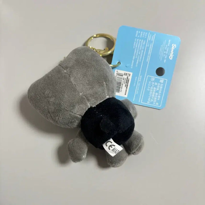 [SOLD OUT] 헬로키티 마스코트 그레이 모노톤 인형 키링