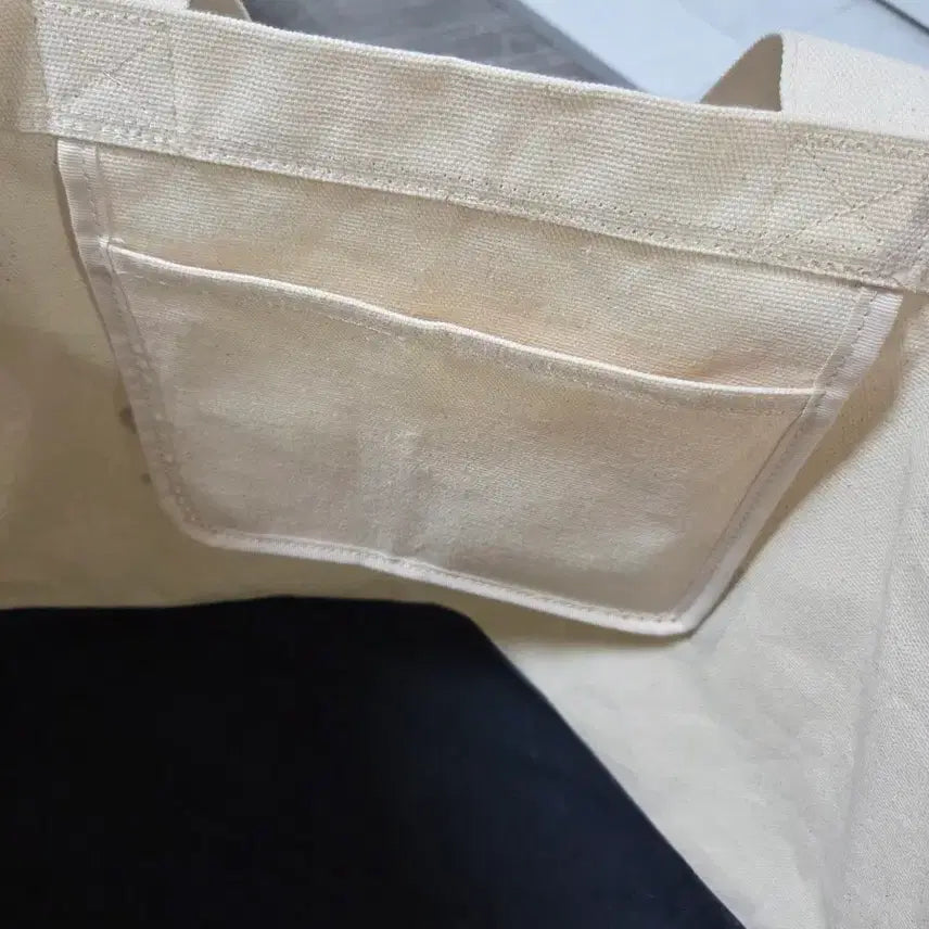 [BUNJANG] Andar Logo Canvas Bag / 안다르 로고 캔버스백