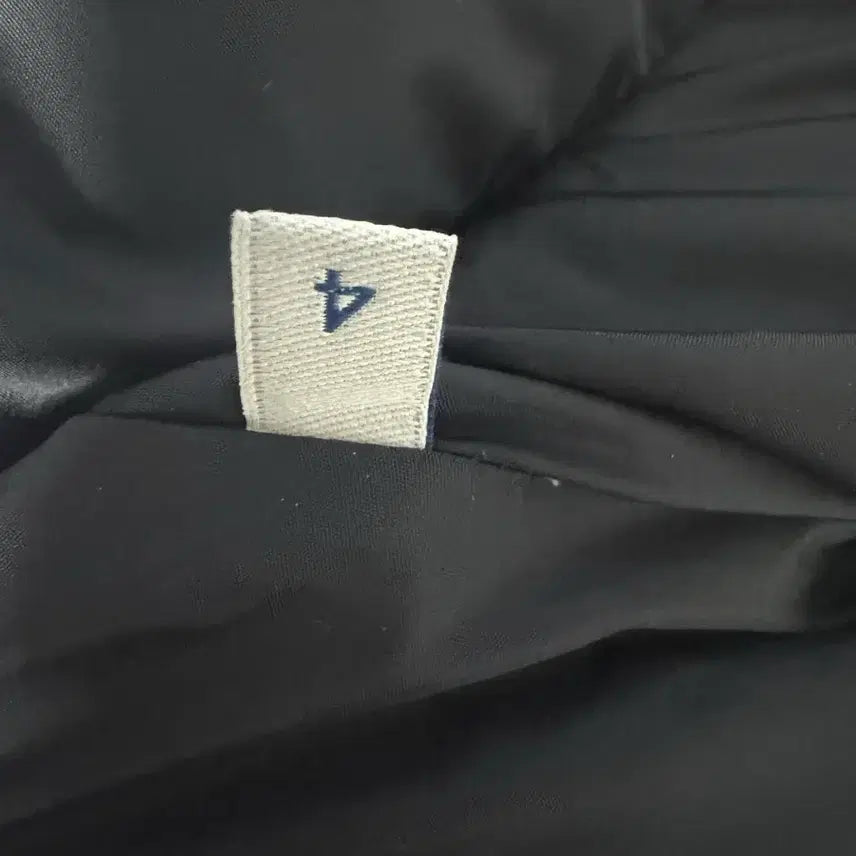 [BUNJANG] Moncler Maya Jacket Size 4 / 대구 몽클레어 마야프 25년 제품 사이즈4