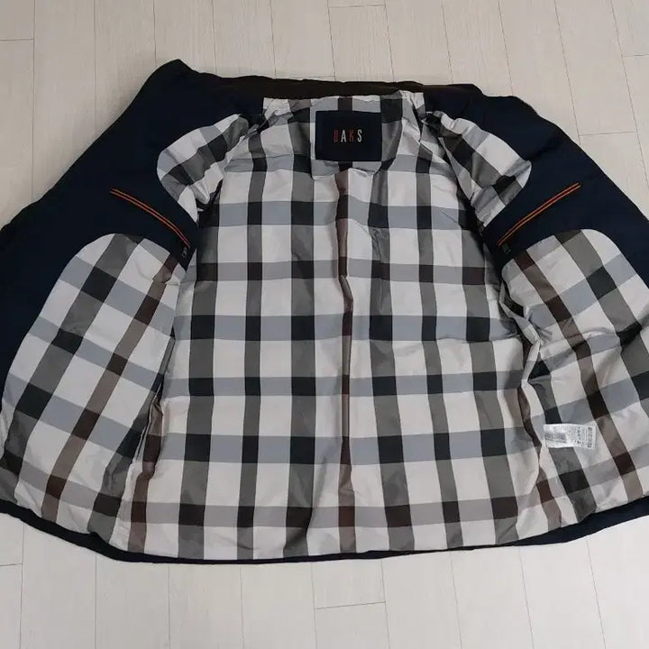 [BUNJANG] Daks Men's Navy Padded Jacket / 닥스 남성패딩 100