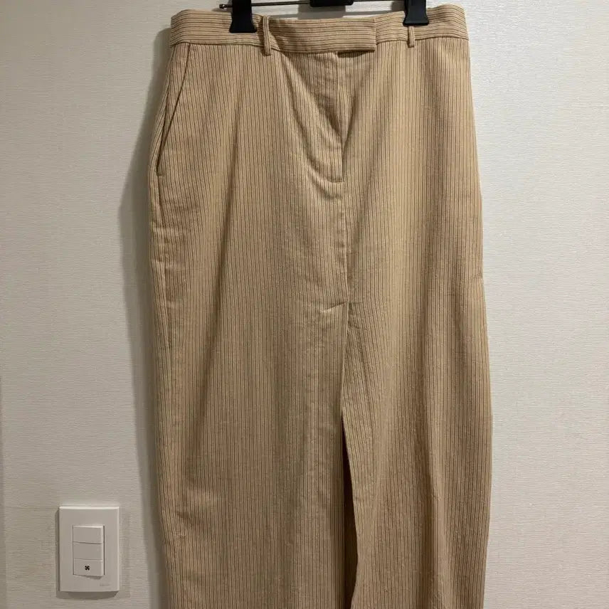 [SOLD OUT] (드라이완료) ZARA 자라 스트라이프 베이지 트임 스커트 M