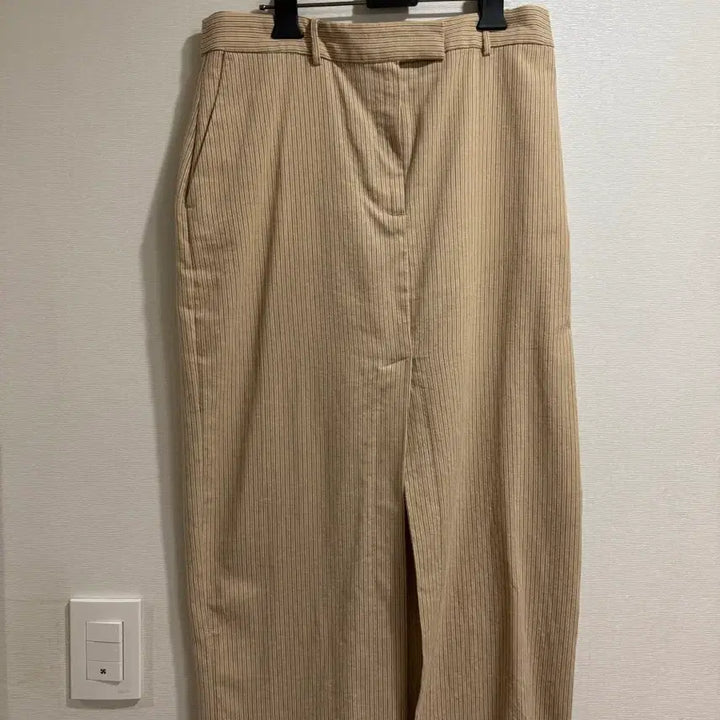 [SOLD OUT] (드라이완료) ZARA 자라 스트라이프 베이지 트임 스커트 M
