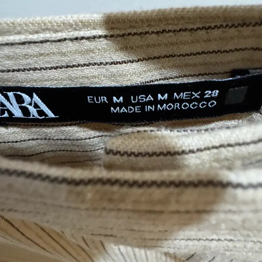 [SOLD OUT] (드라이완료) ZARA 자라 스트라이프 베이지 트임 스커트 M