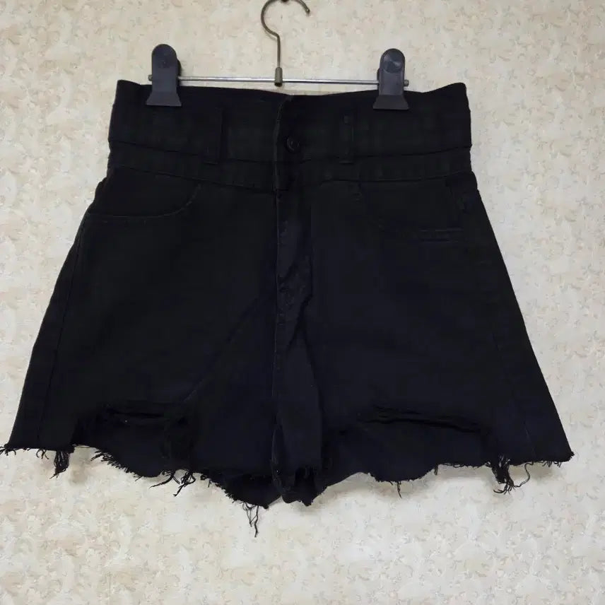[BUNJANG] High-Waist Cut Denim Black Shorts / [S] 하이웨스트 컷팅 데님 흑청 숏팬츠