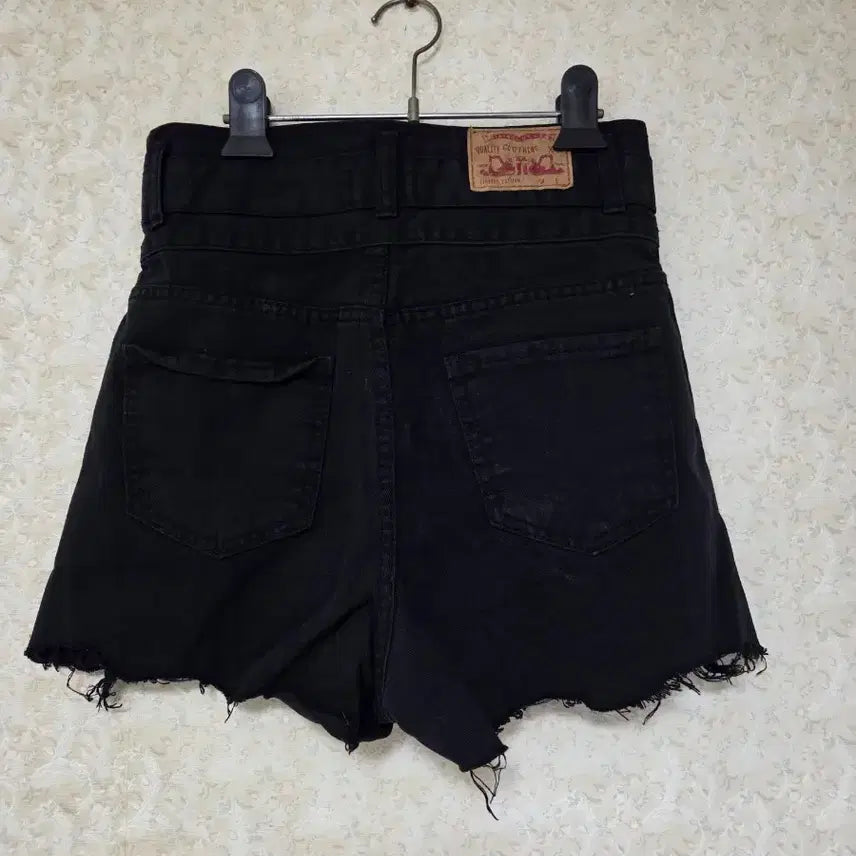 [BUNJANG] High-Waist Cut Denim Black Shorts / [S] 하이웨스트 컷팅 데님 흑청 숏팬츠