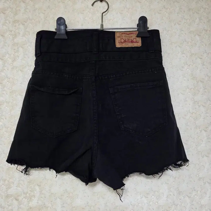 [BUNJANG] High-Waist Cut Denim Black Shorts / [S] 하이웨스트 컷팅 데님 흑청 숏팬츠