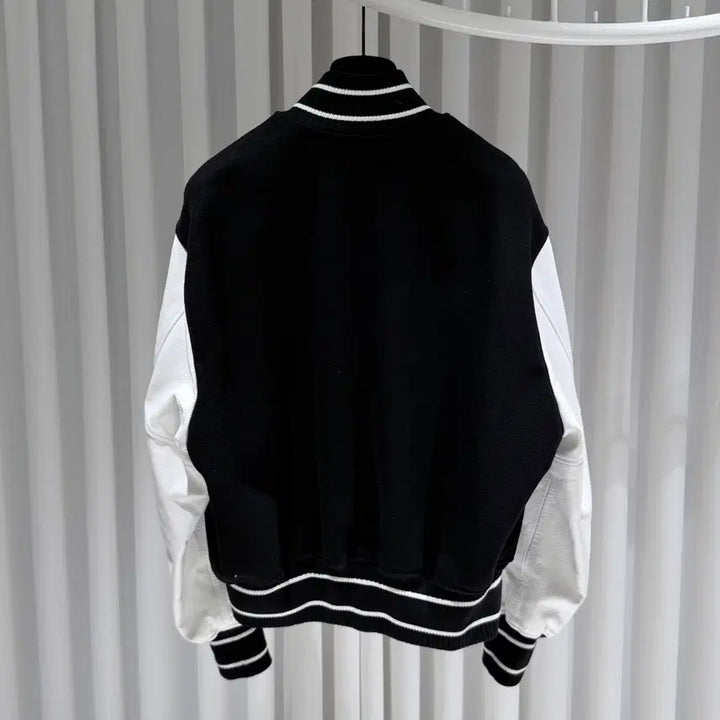 [BUNJANG] Givency College Varsity Jacket Black White / (A+/48) / 지방시 컬리지 바시티 자켓 블랙 화이트