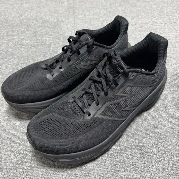 [BUNJANG] New Balance 1080 v14 Running Shoes / (285/2e)뉴발란스 1080 v14 올블랙 판매합니다