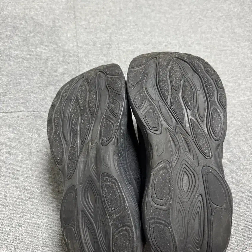 [BUNJANG] New Balance 1080 v14 Running Shoes / (285/2e)뉴발란스 1080 v14 올블랙 판매합니다