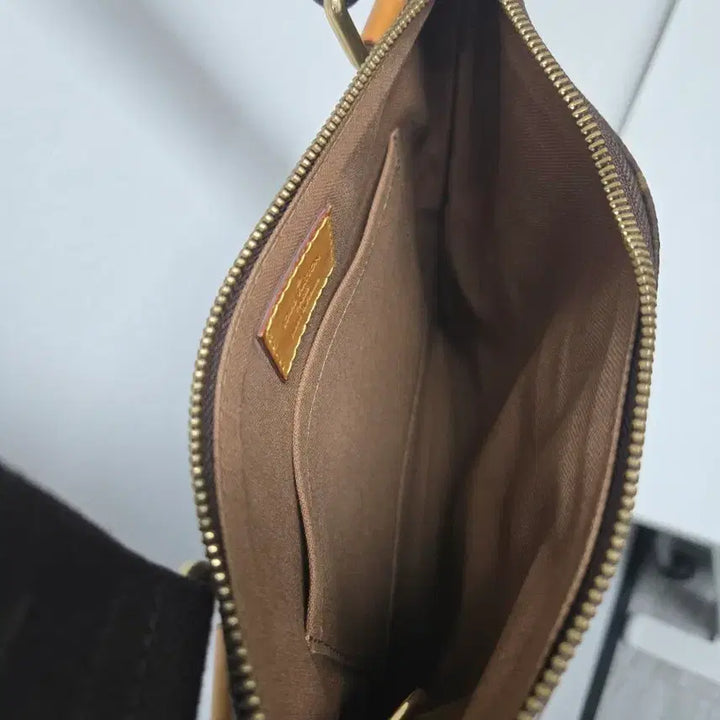 [BUNJANG] Louis Vuitton Monogram Valmy Crossbody Bag / 루이비통 모노그램 발미 크로스백 M40524 발미클러치