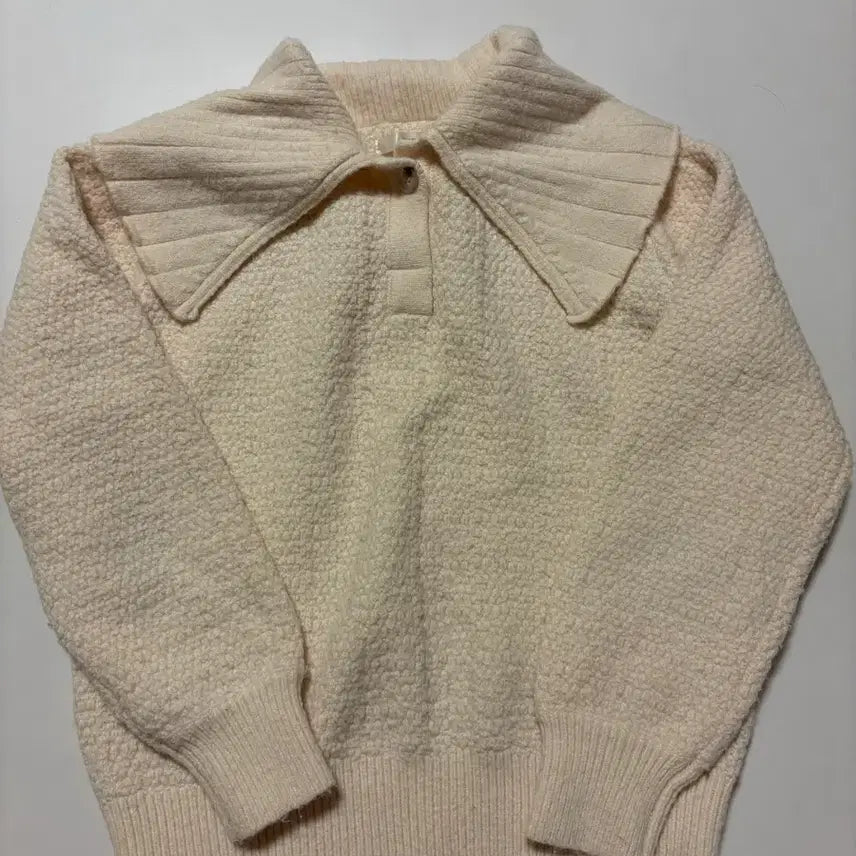 [BUNJANG] LINE Big Collar Button Knit Cream 55 / (무료배송) 라인 빅카라 버튼 니트 크림색 55