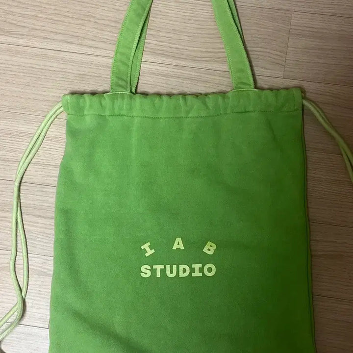 [BUNJANG] IAB Studio Apple Green String Bag / iab studio 피그먼트 색 애플 그린 가방 스트링백