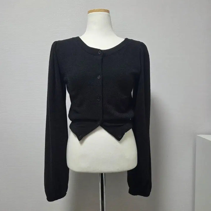 [BUNJANG] Black Crop Puff Sleeve Cardigan / 블랙 크롭 퍼프 가디건