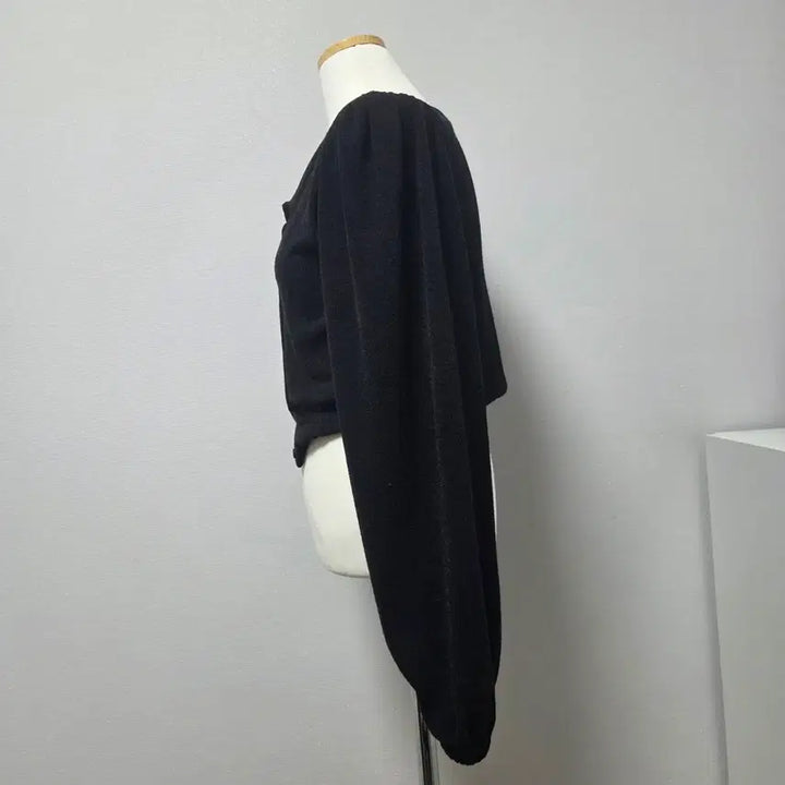 [BUNJANG] Black Crop Puff Sleeve Cardigan / 블랙 크롭 퍼프 가디건