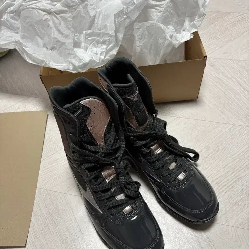 [SOLD OUT] 미즈노 웨이브 몬스터 복싱화 255