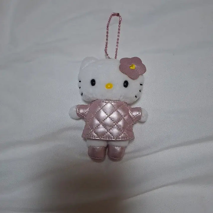 [BUNJANG] Hello Kitty 50th Anniversary Quilted Keyring / 헬로키티 50주년 키링 퀼팅