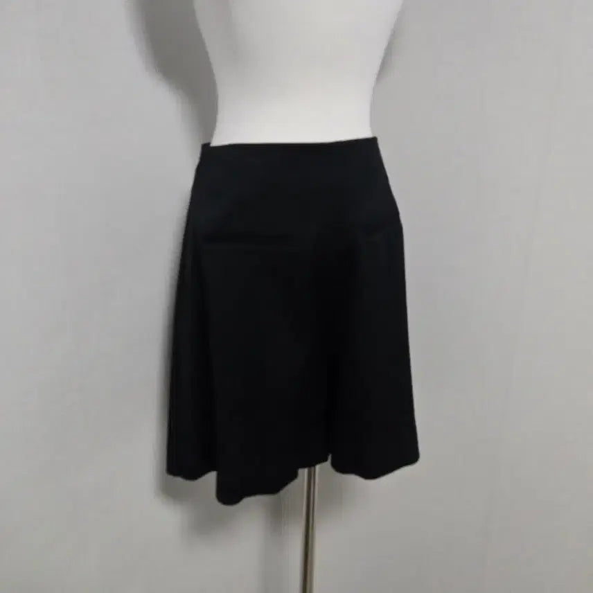 [BUNJANG] System Wool Shorts / 시스템 울 반바지 / 여성 팬츠/ 여성 바지