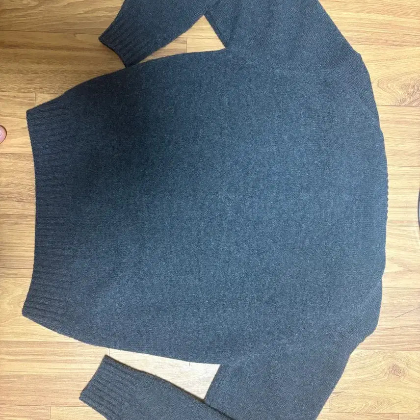 [SOLD OUT] 브랜디드 브러시드 알파카 가디건 차콜 M 팝니다