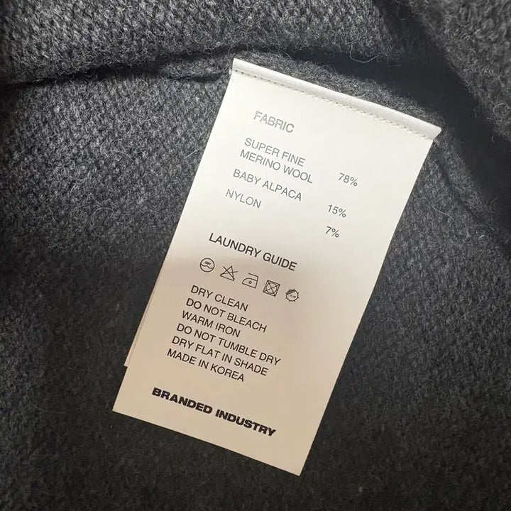 [SOLD OUT] 브랜디드 브러시드 알파카 가디건 차콜 M 팝니다