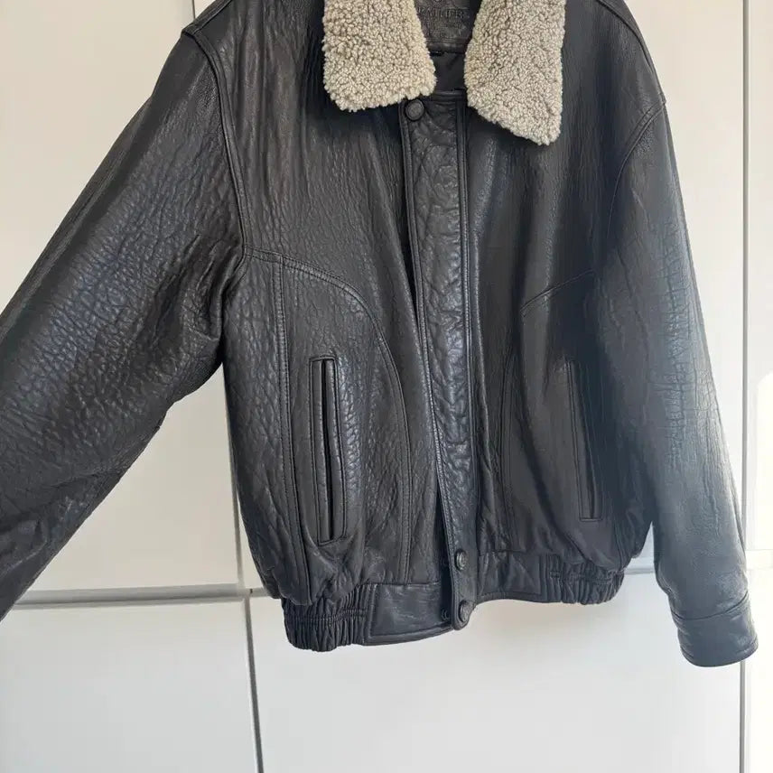 [BUNJANG] Detachable Fur Collar Real Leather Jacket / 탈부착 털카라 리얼 레더 자켓