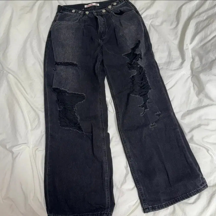 [BUNJANG] Unknown Planet Damage Black Denim Pants / 언노운플래닛 데미지 블랙 데님 팬츠